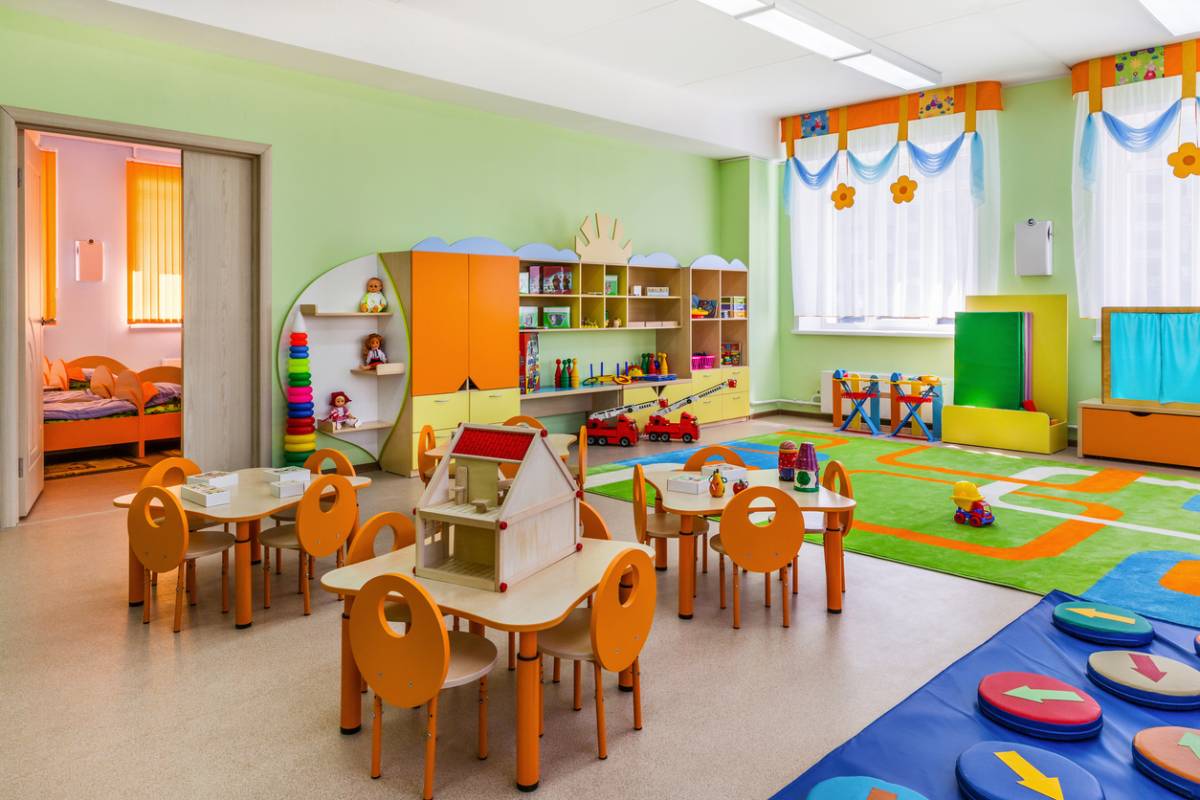 salle de classe maternelle aménagement